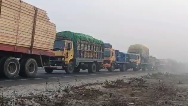 যে কারণে ঢাকা-টাঙ্গাইল মহাসড়কে দীর্ঘ যানজট 