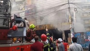 উত্তরায় রেস্টুরেন্টে আগুন, নিয়ন্ত্রণে ৯ ইউনিট